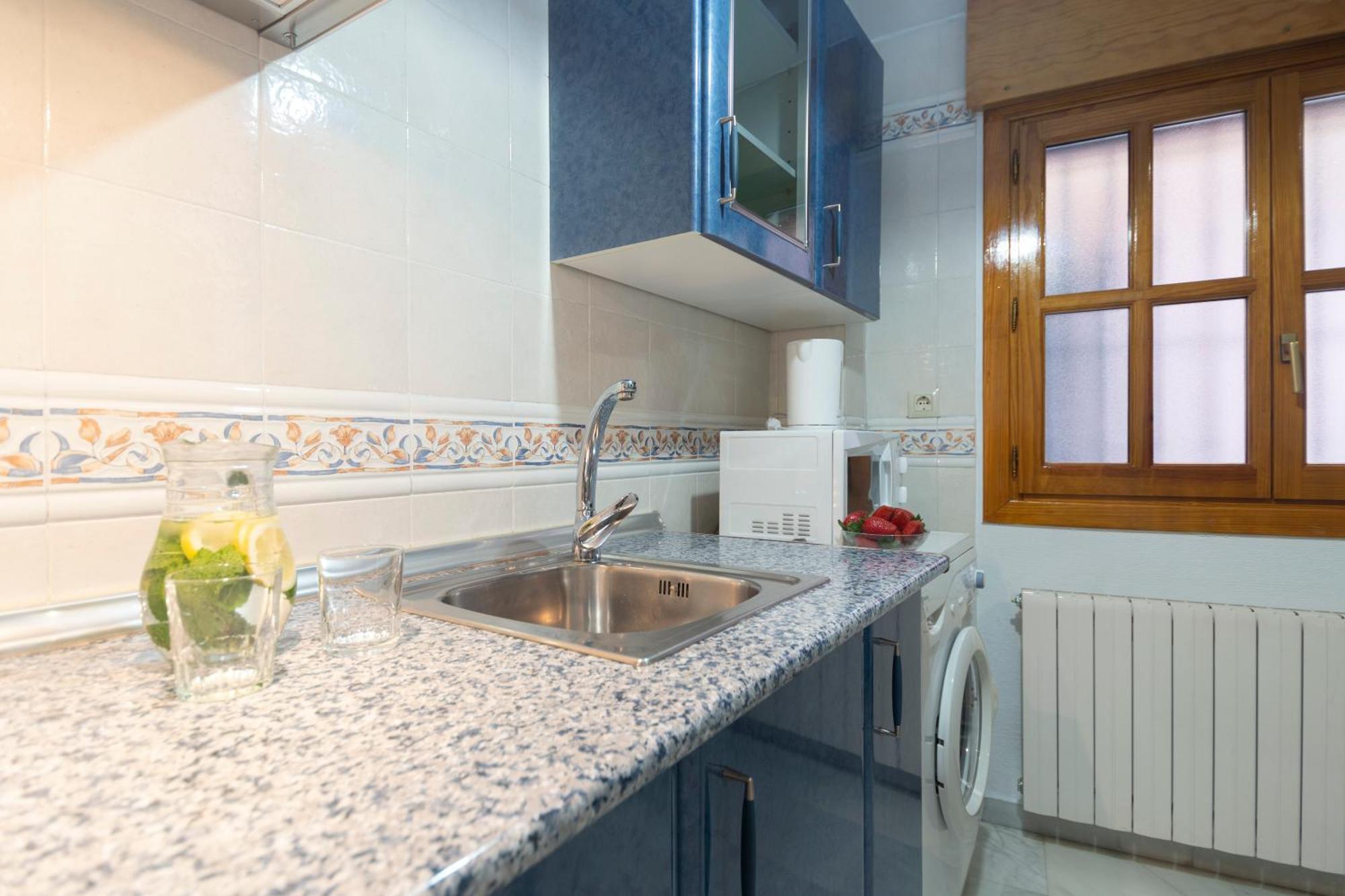 Apartamento Adultos Centro Nueva De La Virgen 2 Free Parking Granada Eksteriør billede